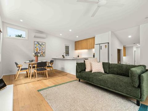 Blenheim Breeze by Experience Jervis Bay