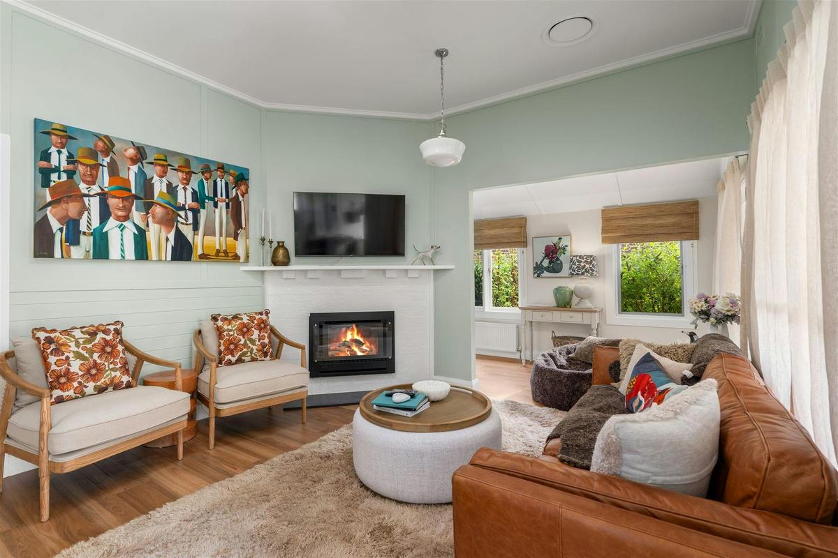 Lounge room