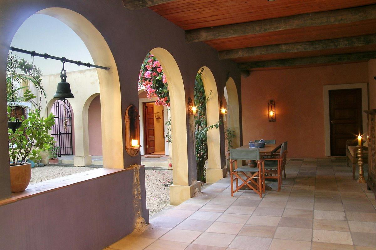 CasaBelle Courtyard