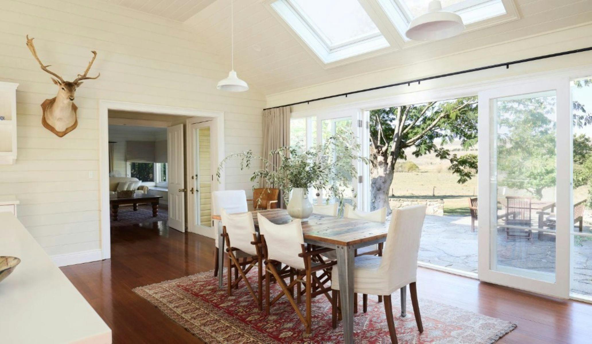 Mirrella Dining  Alfresco