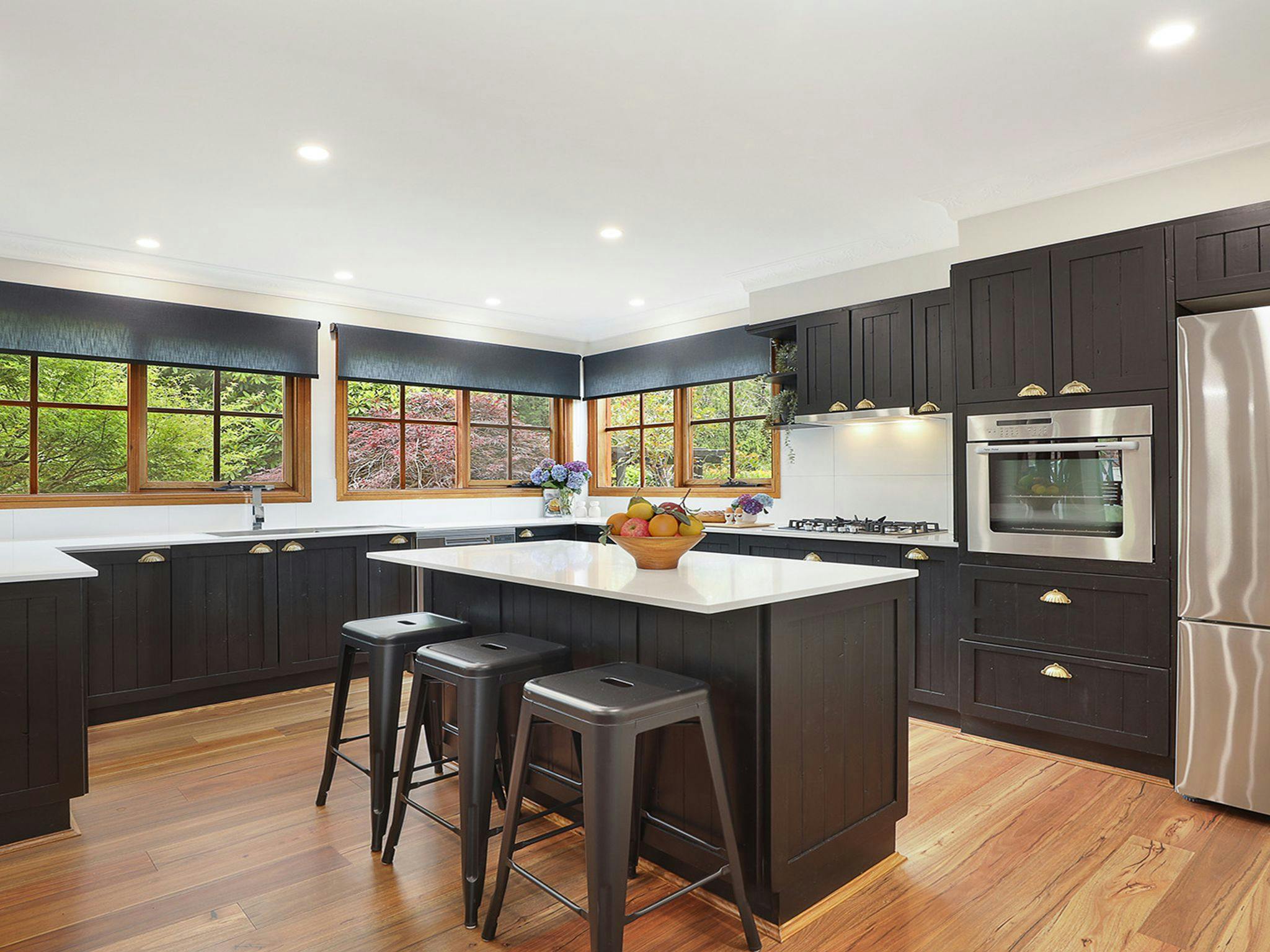 Redwood | Chefs kitchen | Refridgerator | Oven | Gas stove | Coffee machine 