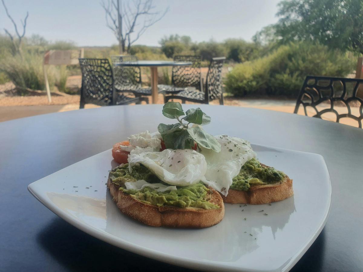 Smashed Avo for Breakfast