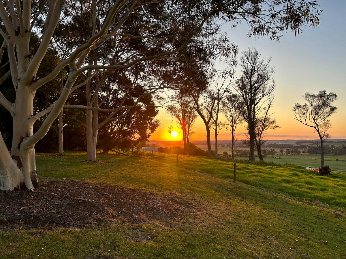 Sunsets over the Valley Below are best at 6pm
