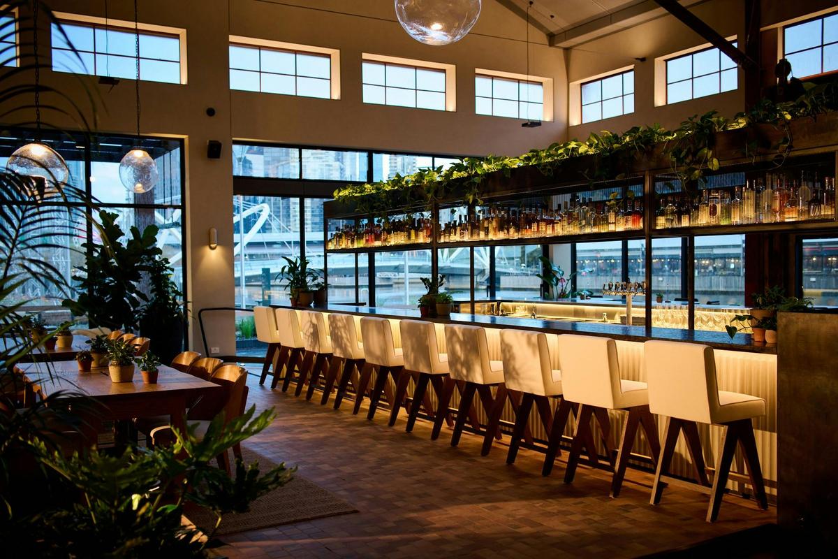 Crane Bar