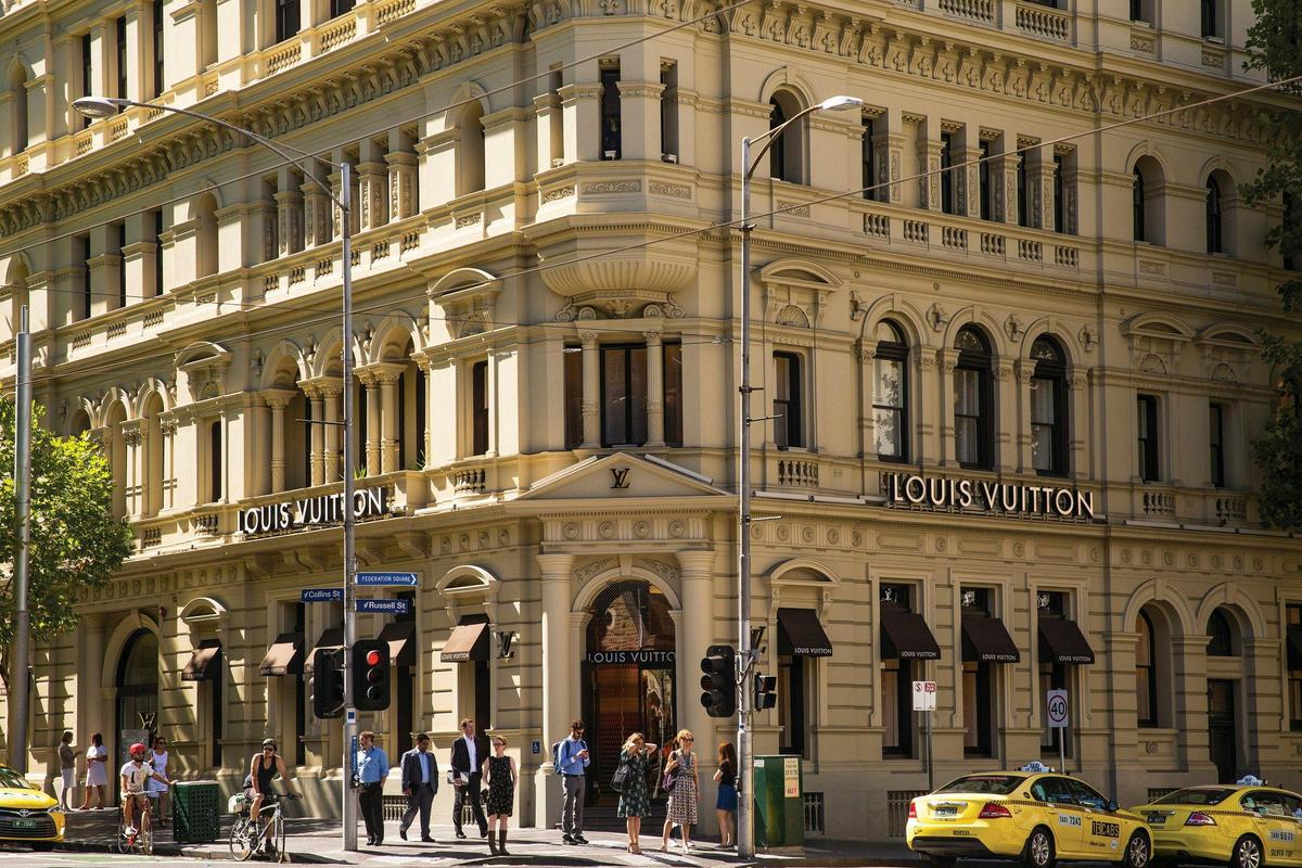 Collins St