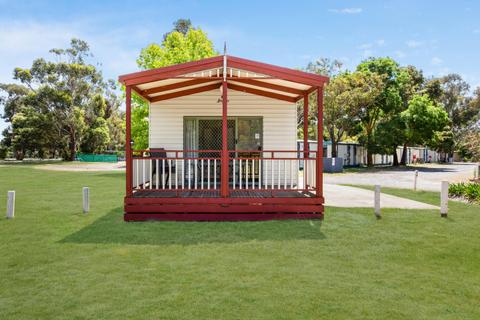 Exterior of the Deluxe Cabin