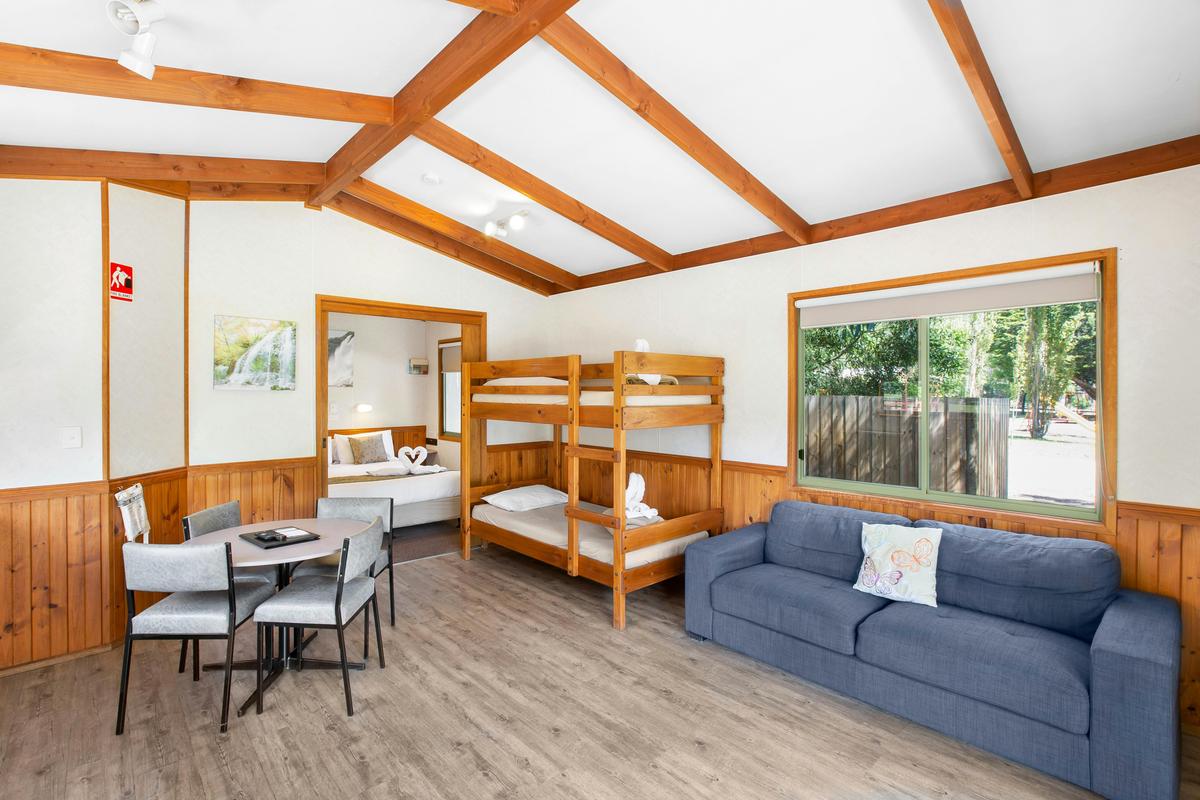 Grampians_Spa Family Cabin_Bunk beds