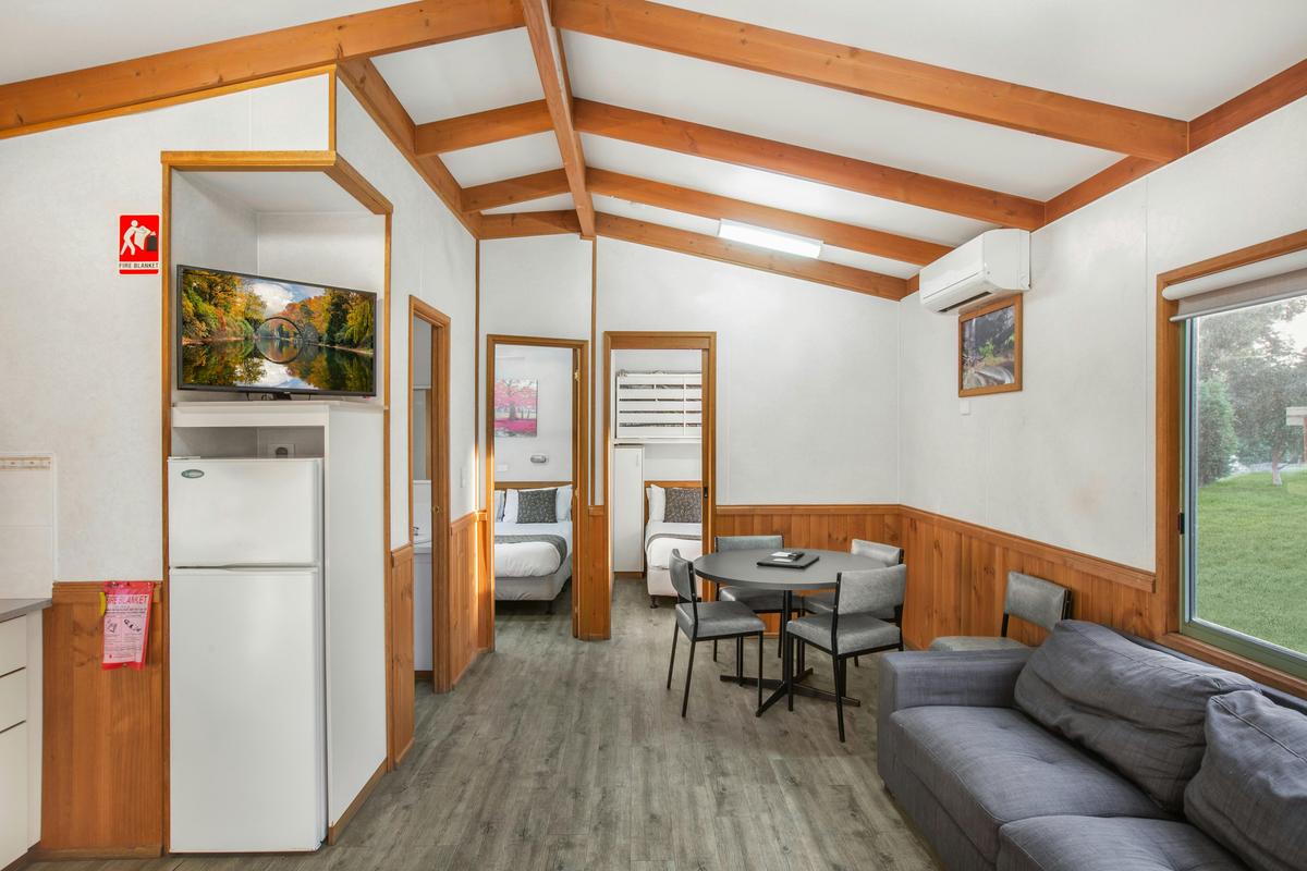 Twin Deluxe Cabin