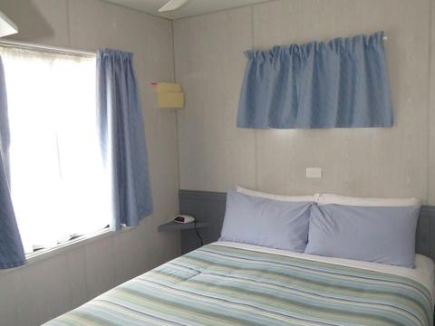 Villa Queen Main bedroom