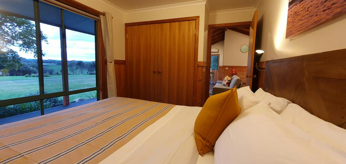 Cabin (main bedroom)