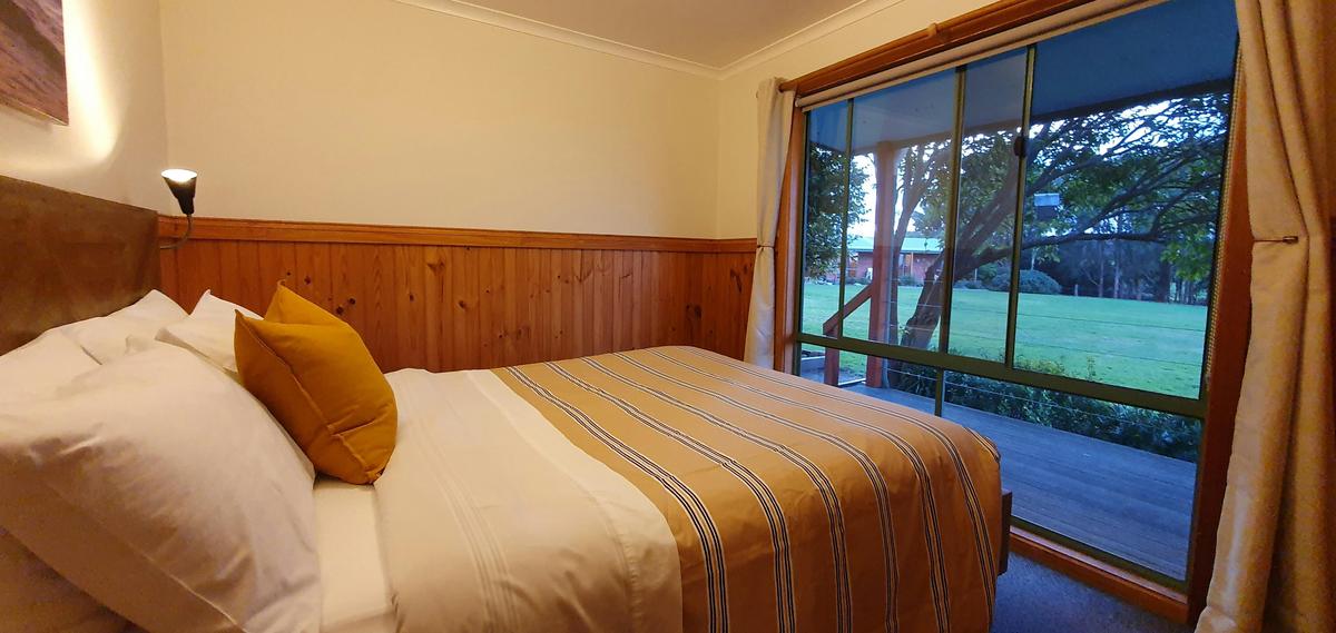 Cabin (main bedroom)