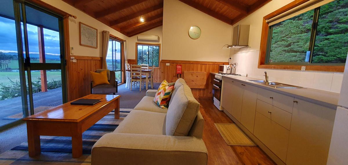 Cabin (living/kitchen/dining)