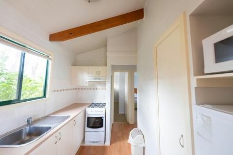 Family Spa Cabin - Kitchen