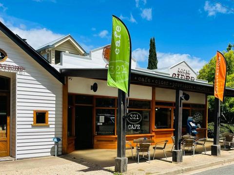 321 Café Learmonth