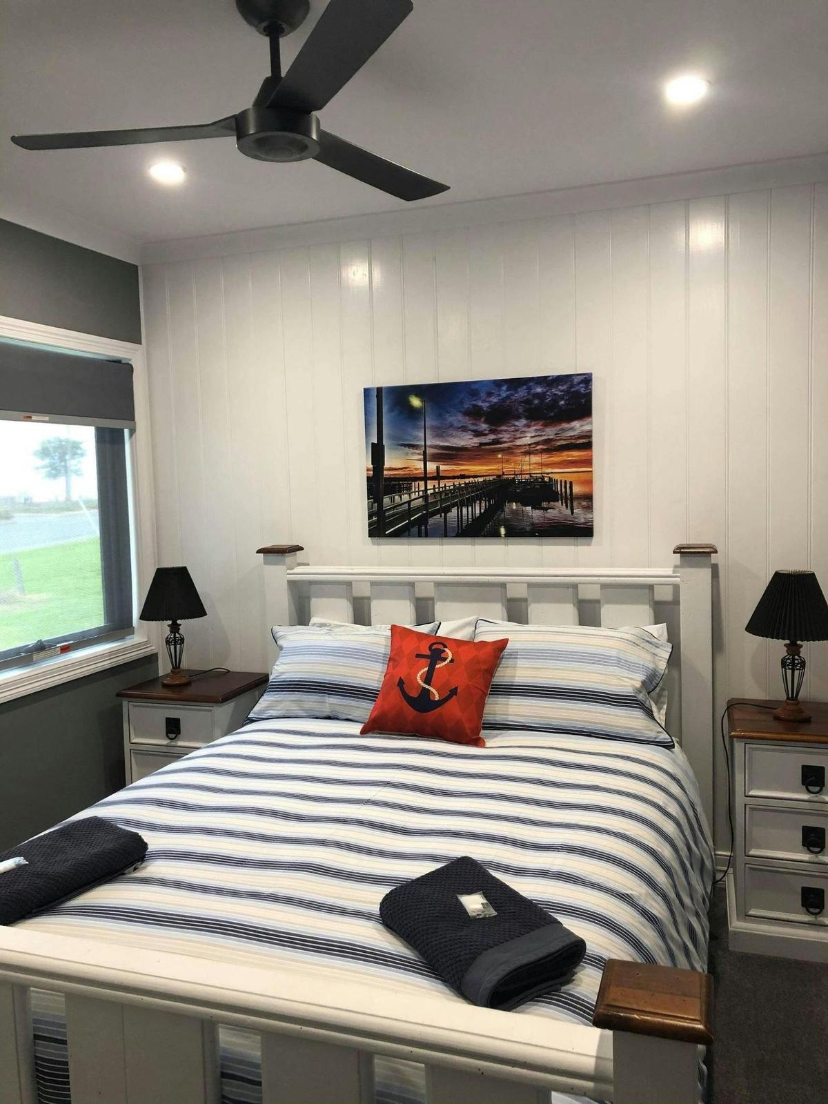 Queen bedroom