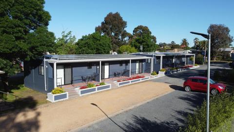 Acacia Caravan Park and Holiday Units
