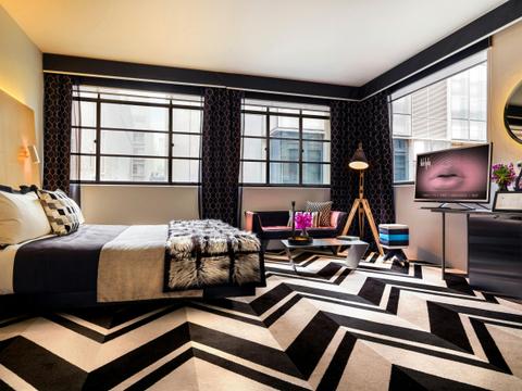 Deluxe King Room, located on the corner of the hotel
