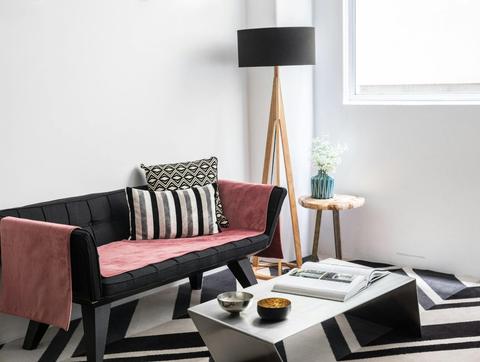 Superior King Living Area