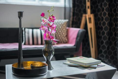 Deluxe King Room details