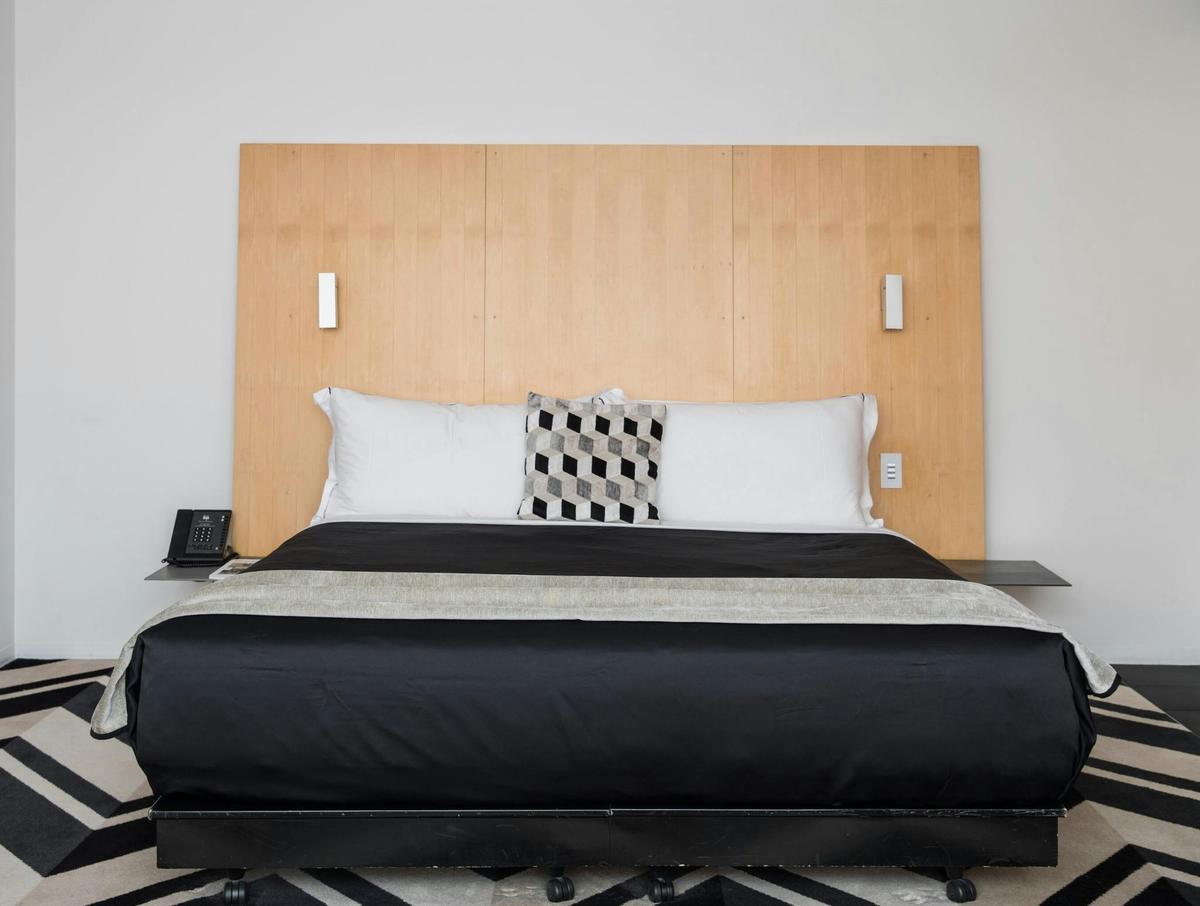 Superior King Room - King Bed