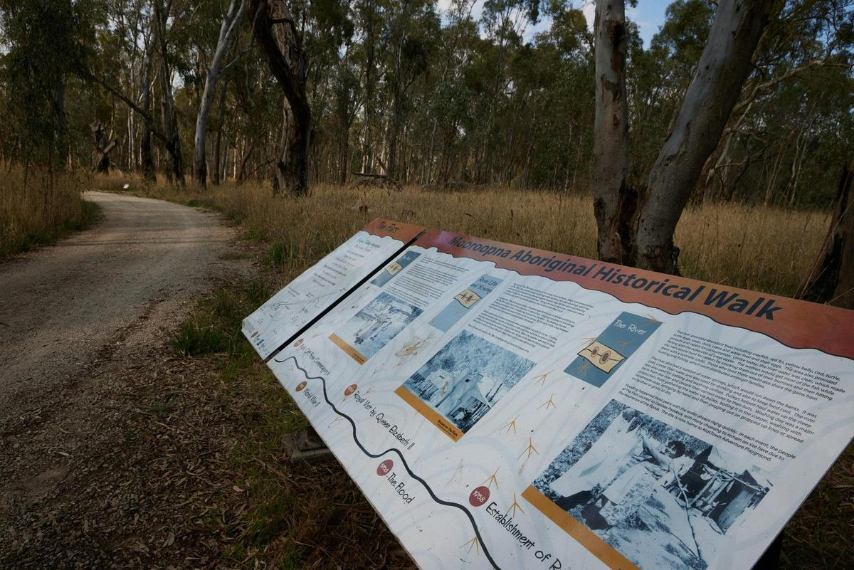 The Flats - Aboriginal History Walk - Interpretive Signage