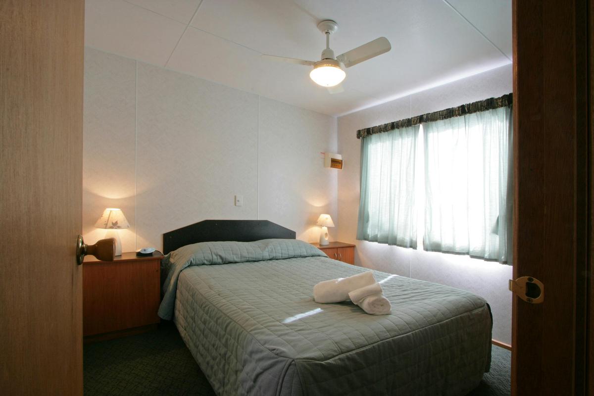 Superior Spa Cabin main bedroom