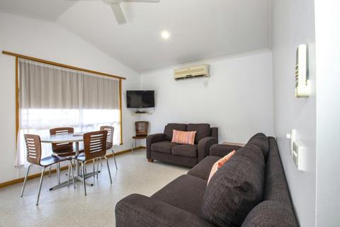 2 Bedroom Accessible Cabin