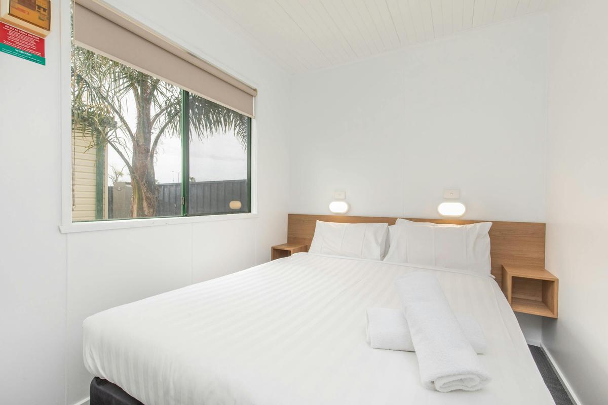 Deluxe Cabin Main Bedroom