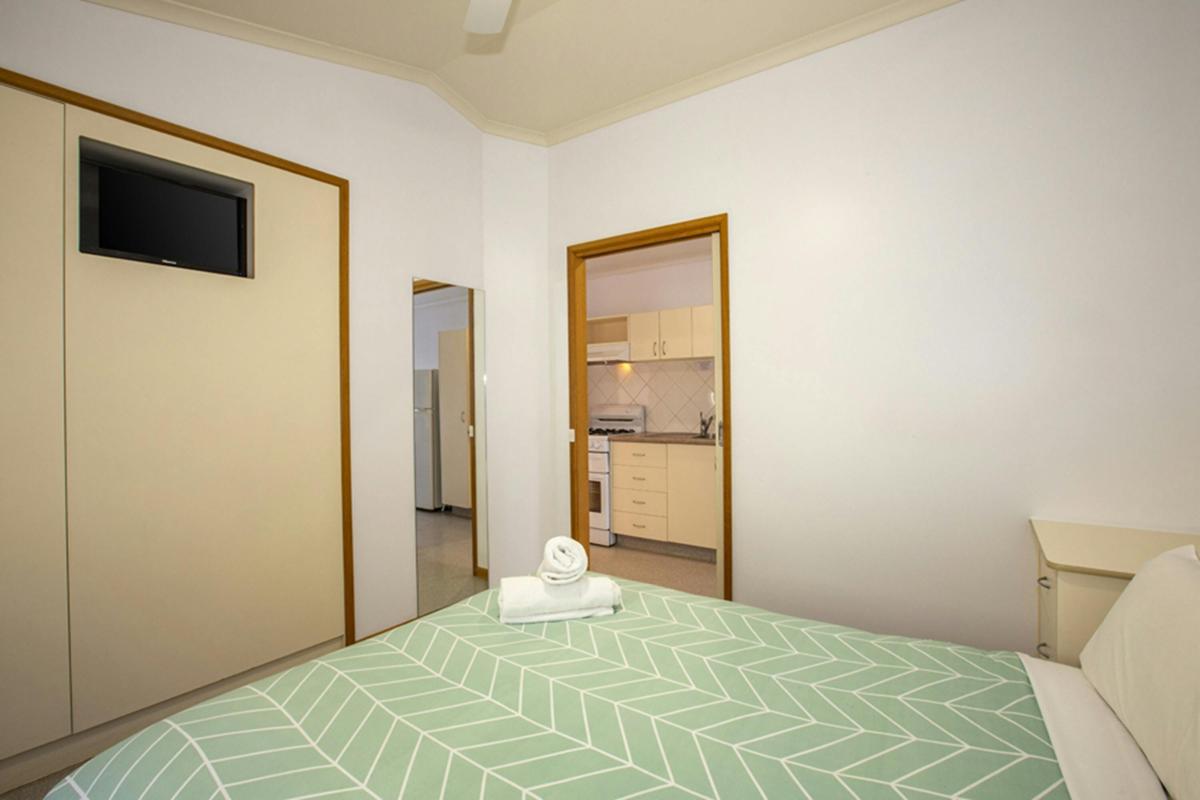 2 Bedroom Accessible Cabin
