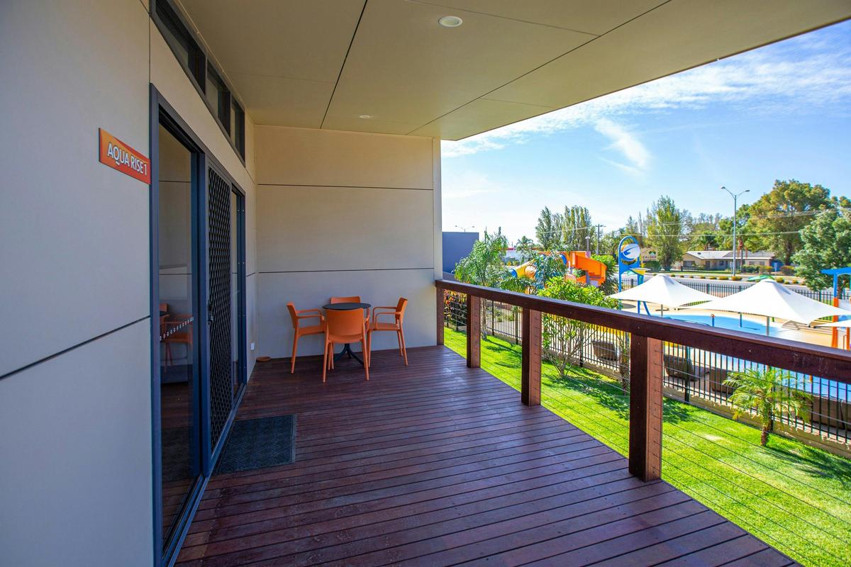 Aqua Rise 2 Bedroom Villa - Balcony