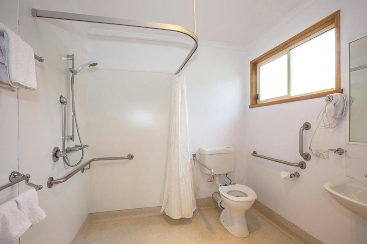 2 Bedroom Accessible Cabin