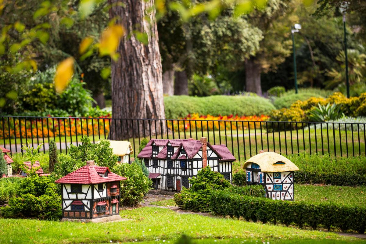 mini Tudor village