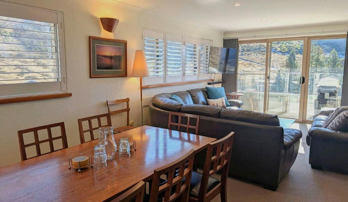 4 bedrooms for 12 people