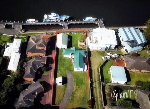 Anglers' Cottage On River