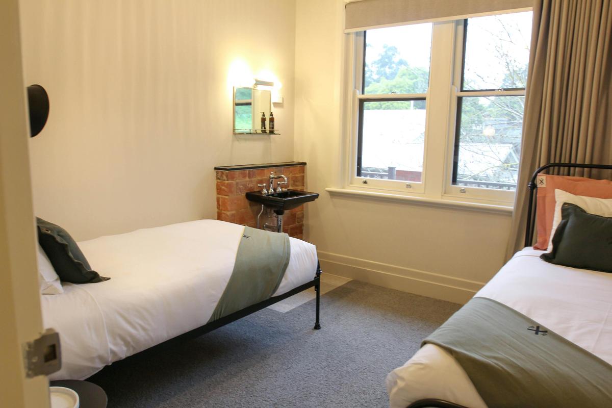 Twin share rooms for friends