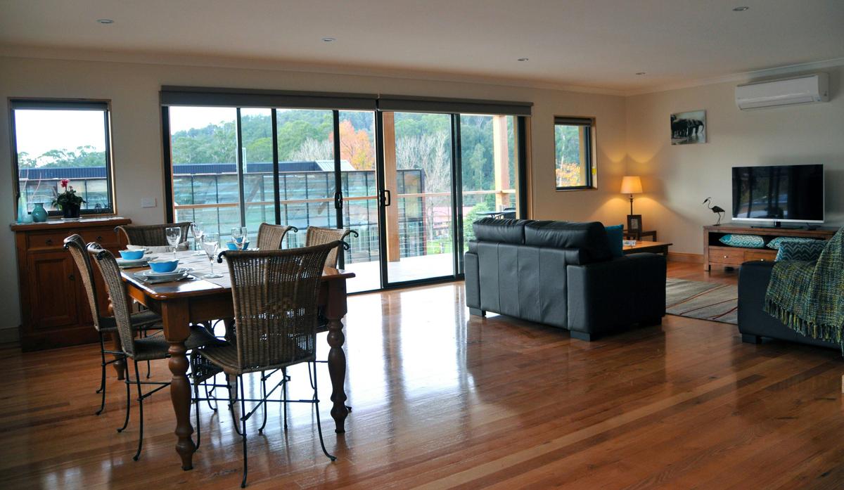 Messmate Apartment