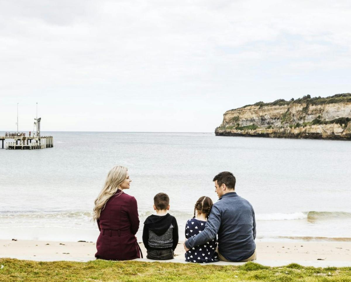 Family on AmazingCo Mystery Picnic