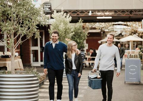 Friends on AmazingCo Mystery Picnic