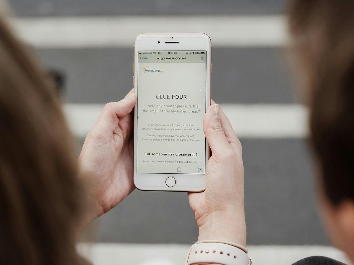 AmazingCo clues on phone