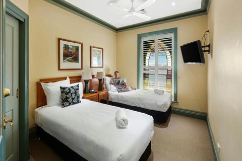 Alzburg 3 bedroom apartment, deluxe bedroom