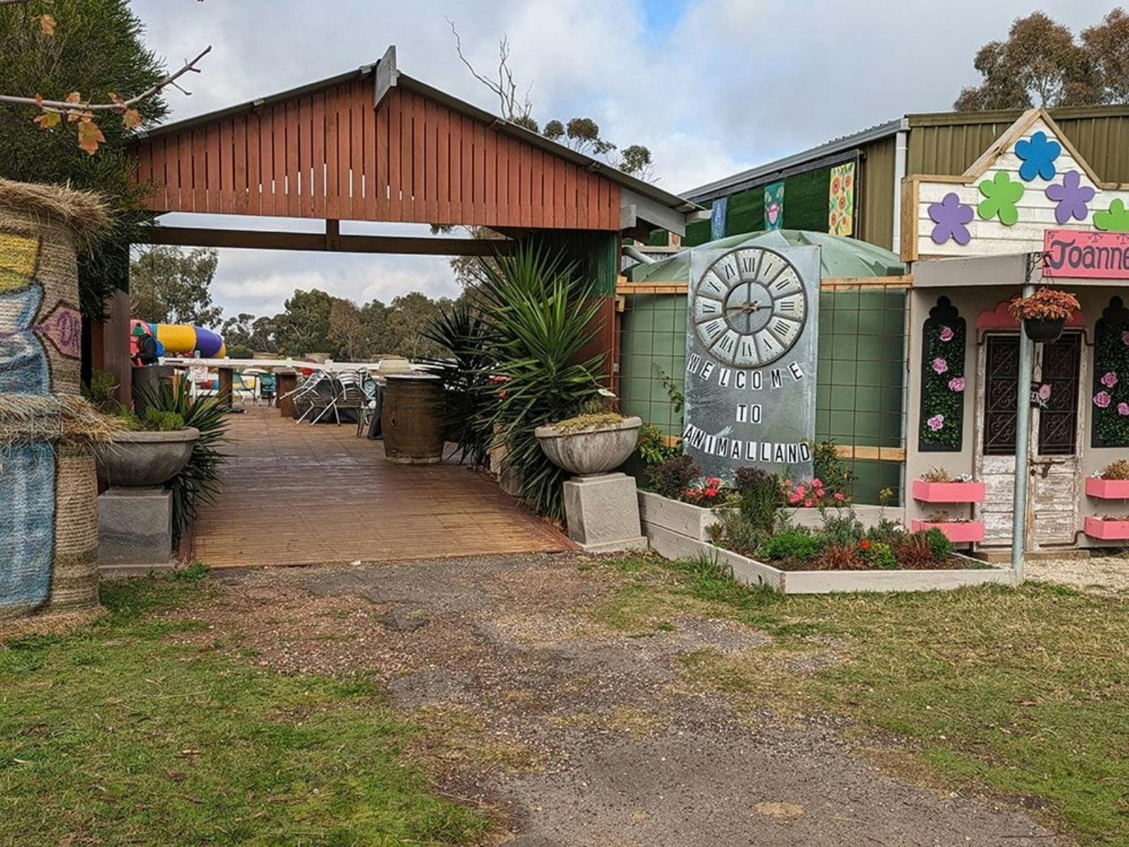 Animal land entrance