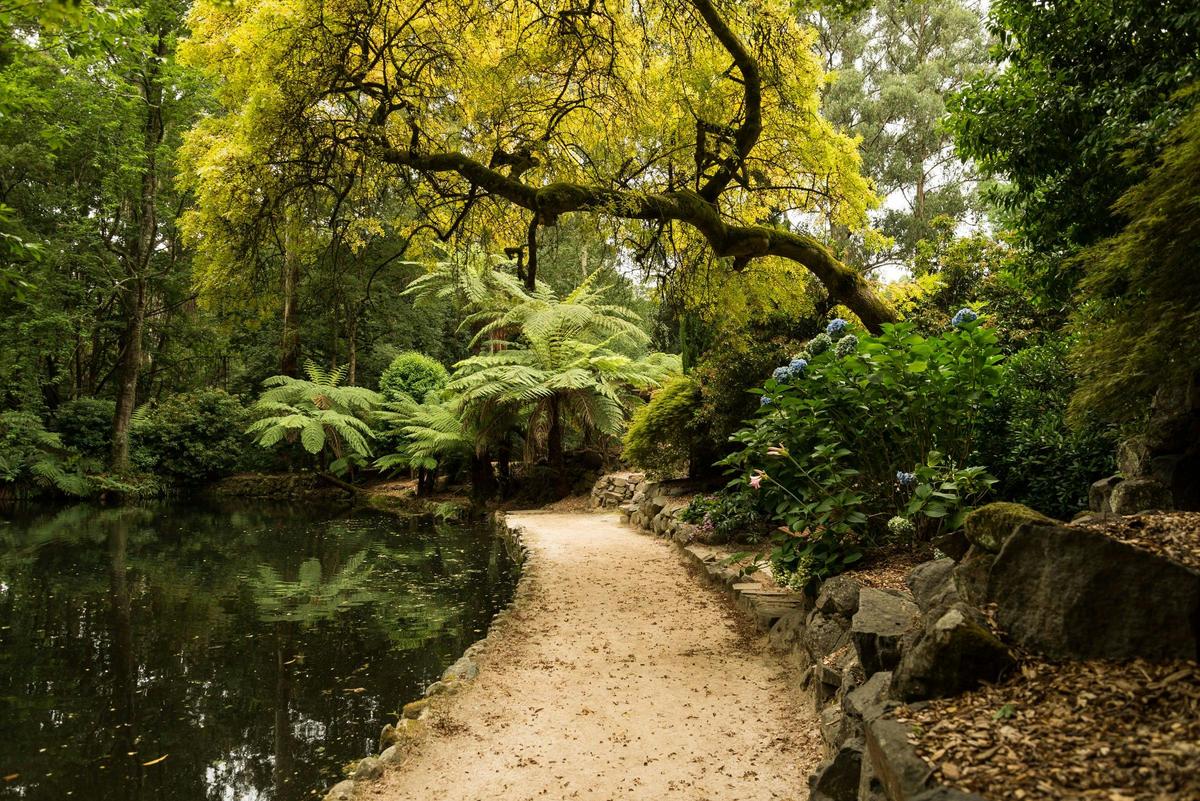 Alfred Nicholas Gardens