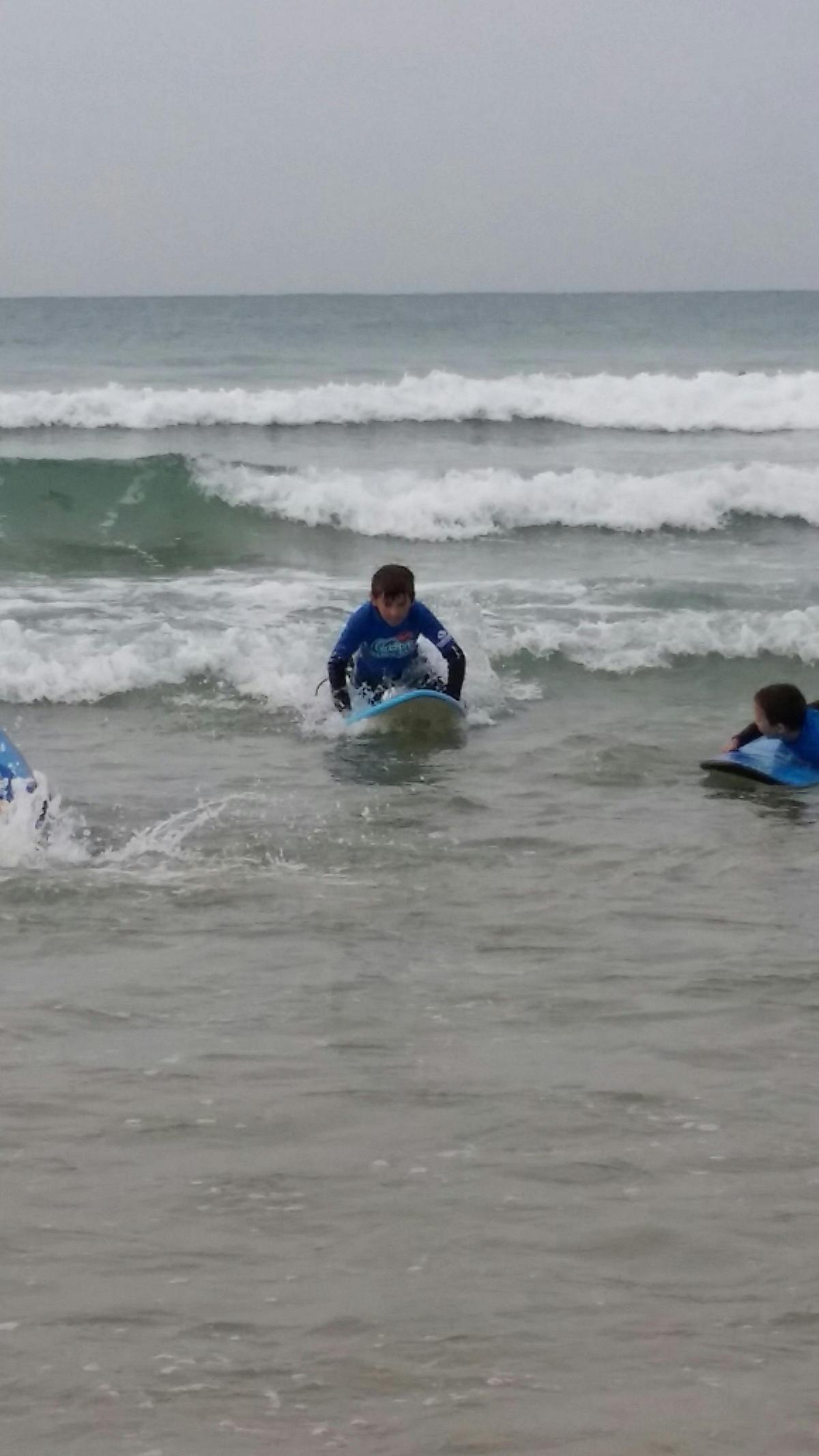 Learn to Surf Tour