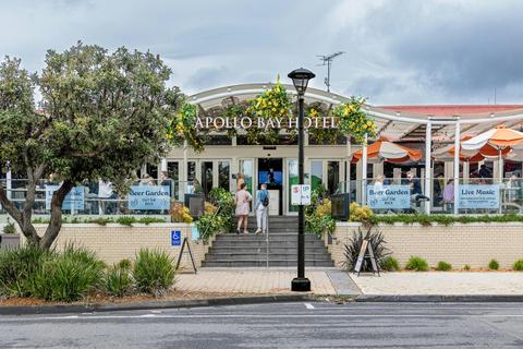 Apollo Bay Hotel