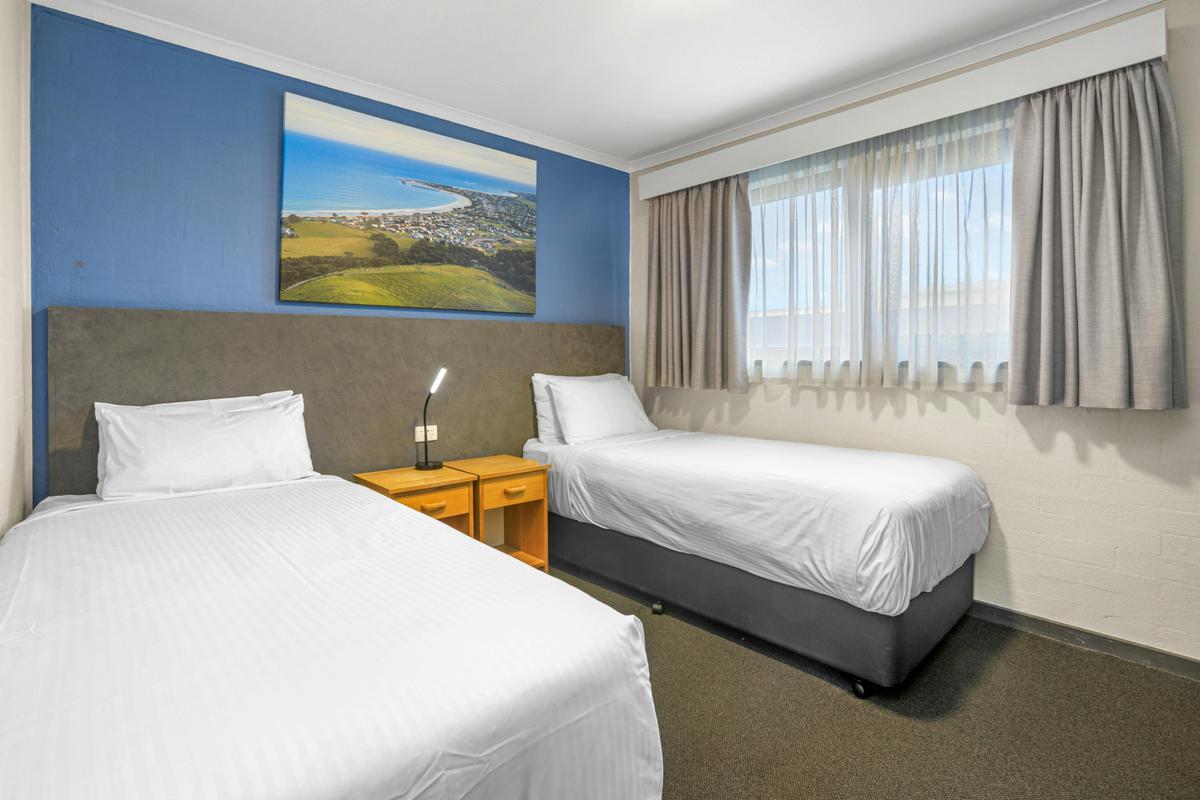 Twin Bedroom
