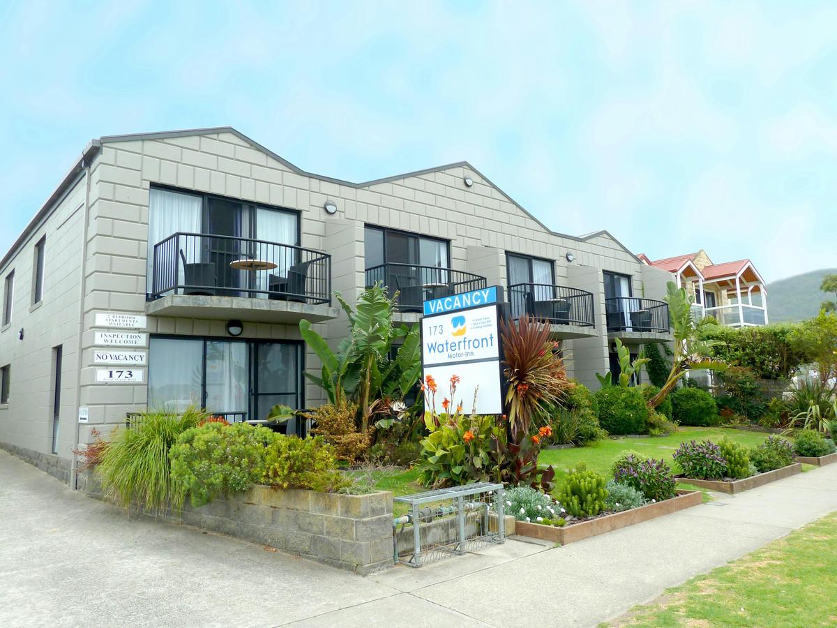 Waterfront Motor Inn
