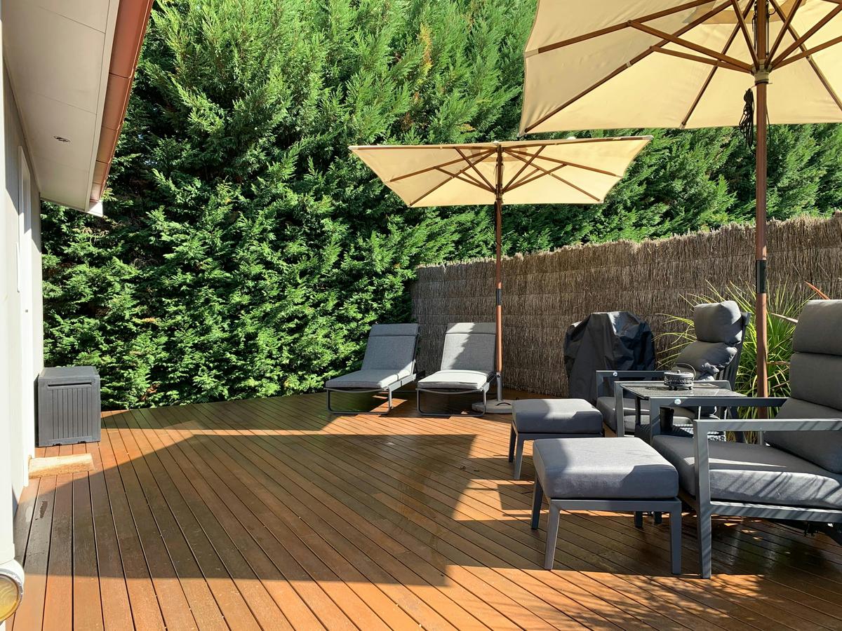 Garden Spa Villa furnished deck with BBQ