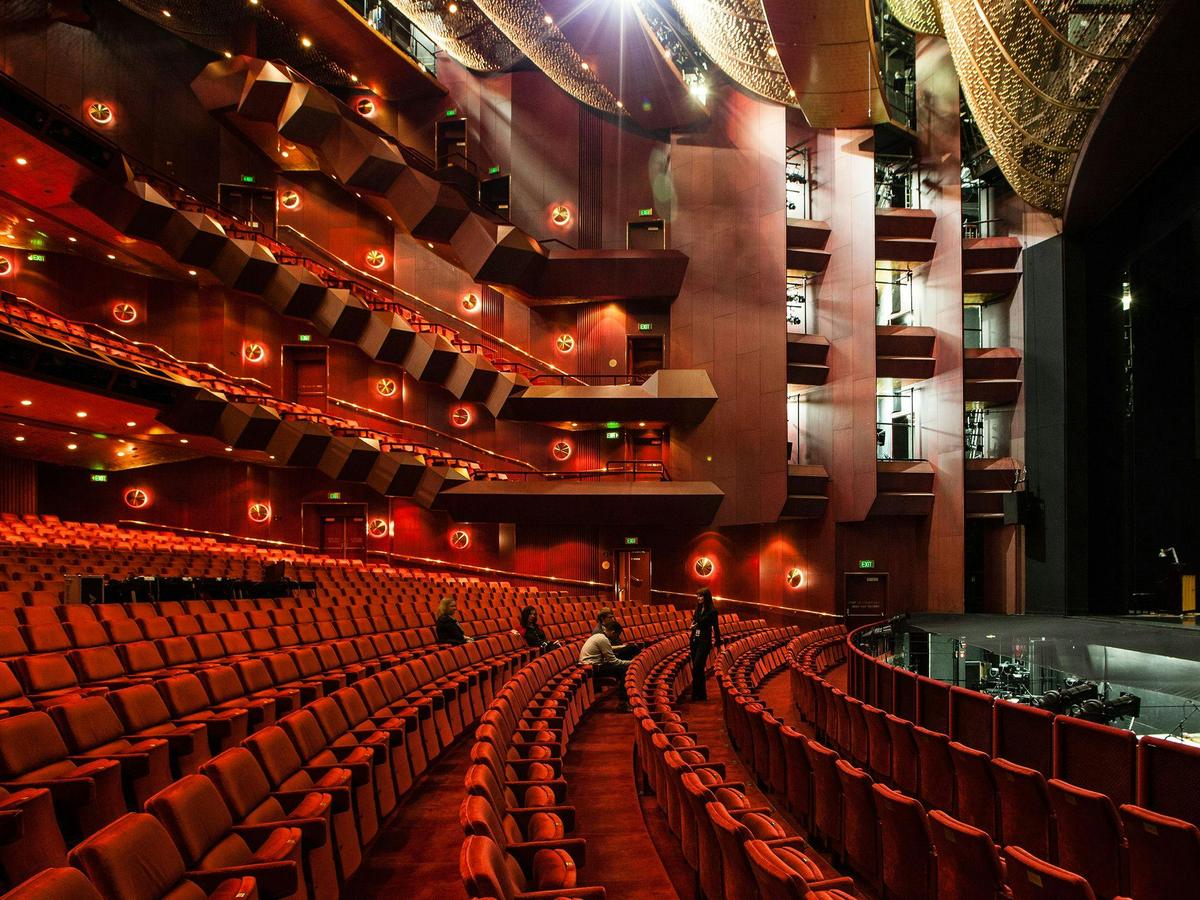 Theatres & Exhibition Tour Arts Centre Melbourne