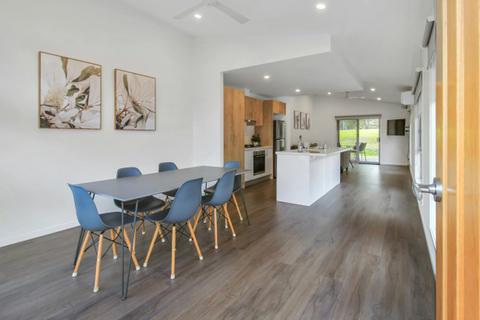 Amberlee Holiday Homes and Accommodation