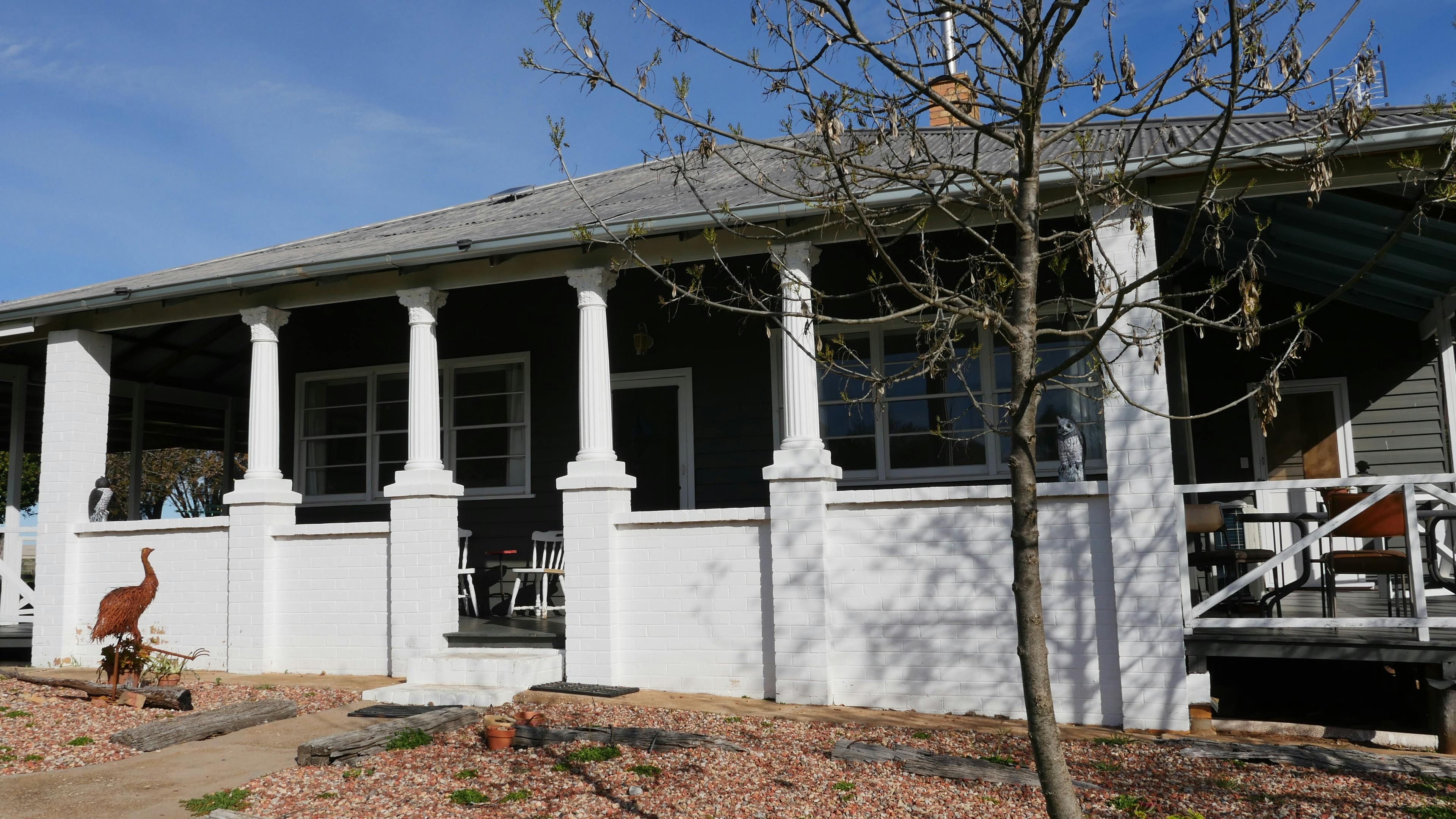 The front verandah of Argyle House